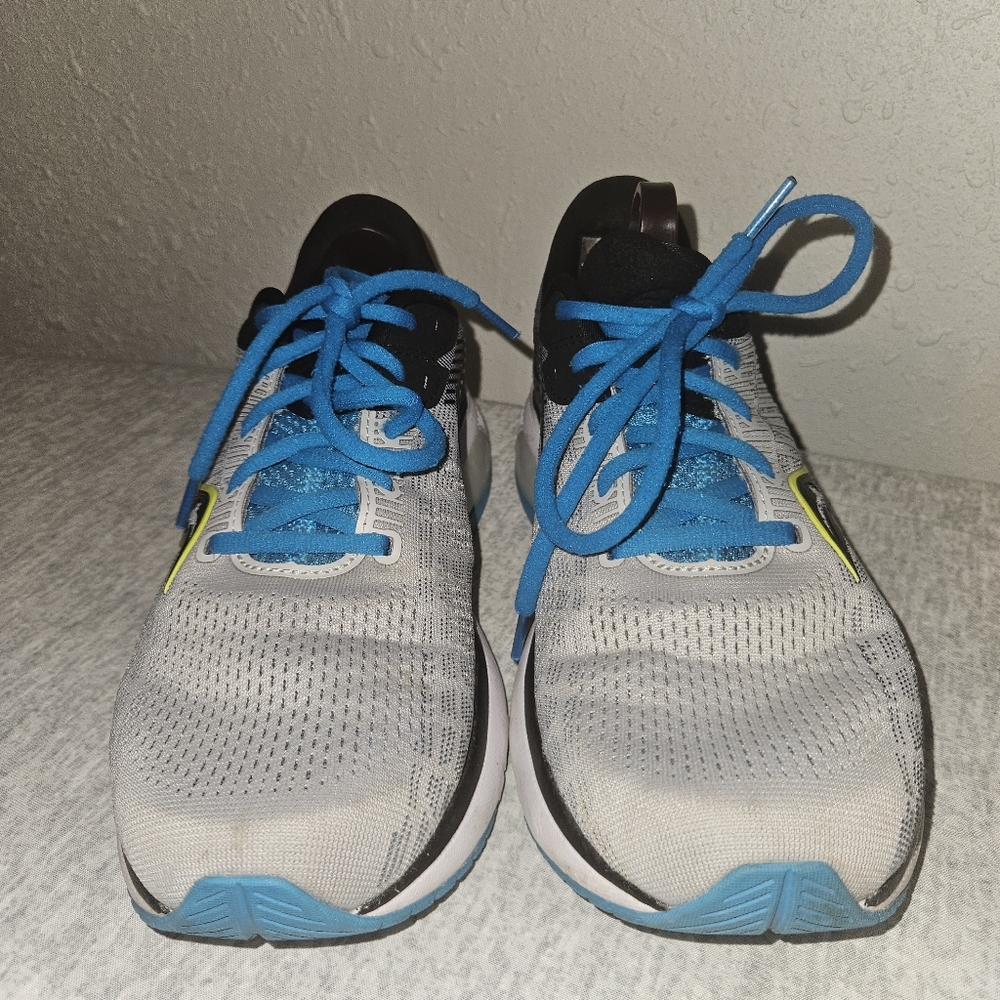 Saucony mensGuide 14 ..size 10 Mens..grey/ Blue